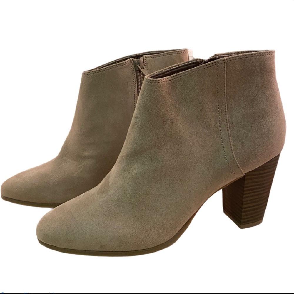 Old Navy Faux Suede Gray Ankle Boots